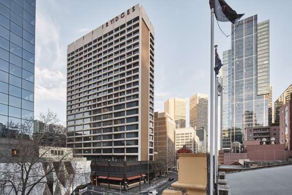 Rydges Melbourne_Exterior 2.jpg